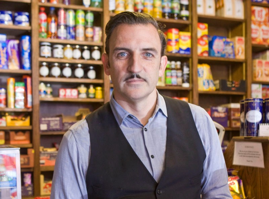 &Epsilon;&mu;&pi;&omicron;&rho;&iota;&kappa;ά- &Epsilon;&pi;&iota;&chi;&epsilon;&iota;&rho;&eta;&sigma;&iota;&alpha;&kappa;ά